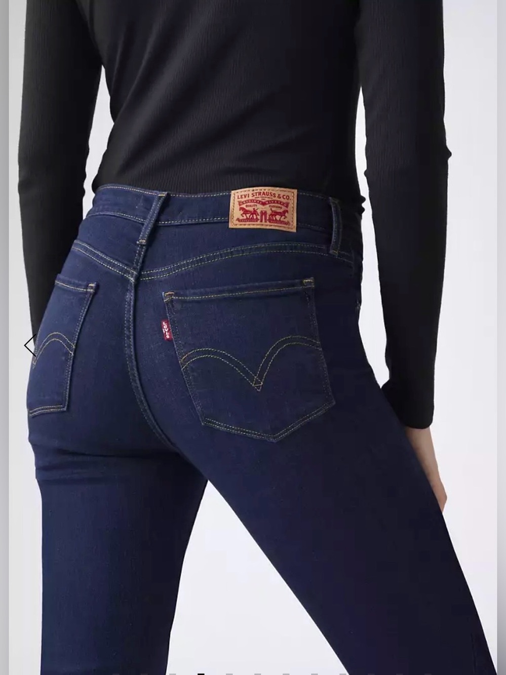 Levi’s Classic Bootcut Dark Blue Wash Denim Jeans Size 2